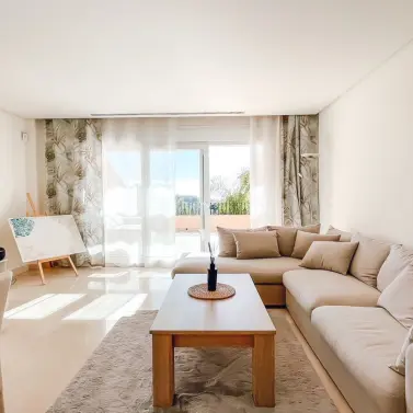 Sale of middle floor apartment in Marbella