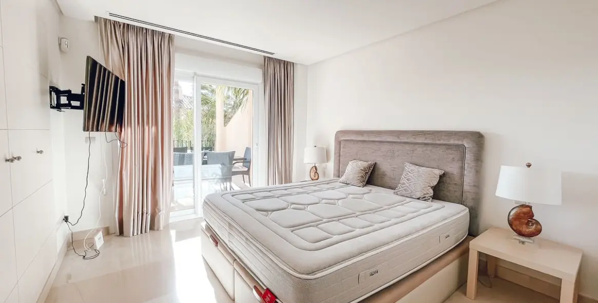 Sale of middle floor apartment in Marbella 10