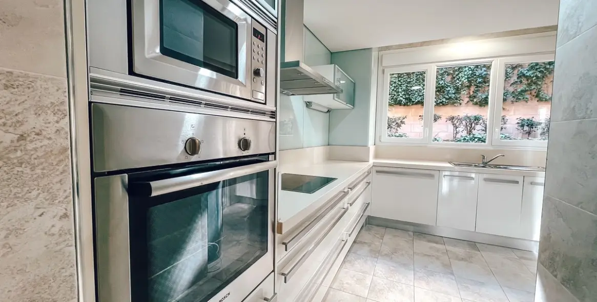 Sale of middle floor apartment in Marbella 20