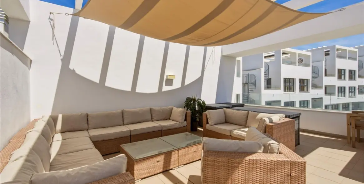 Продажа пентхауса в Estepona 2