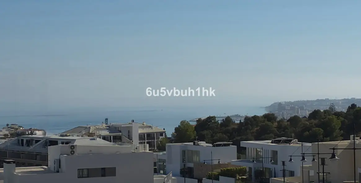 Продажа апартаментов на первом этаже в El Higueron 1