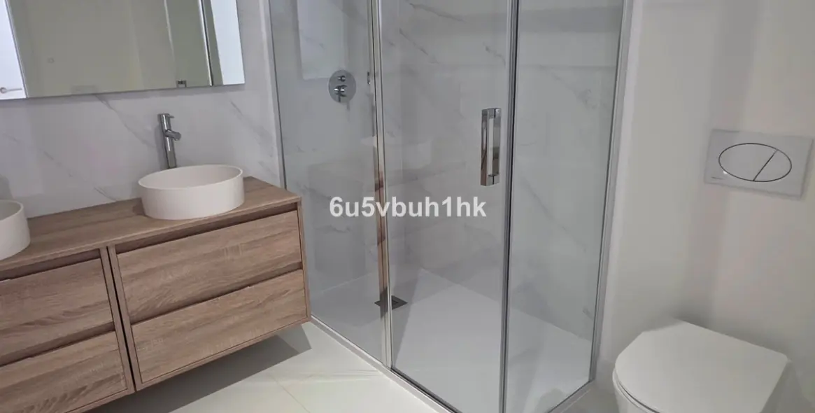 Продажа апартаментов на первом этаже в El Higueron 8