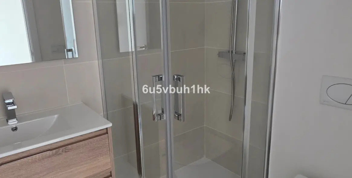 Продажа апартаментов на первом этаже в El Higueron 12