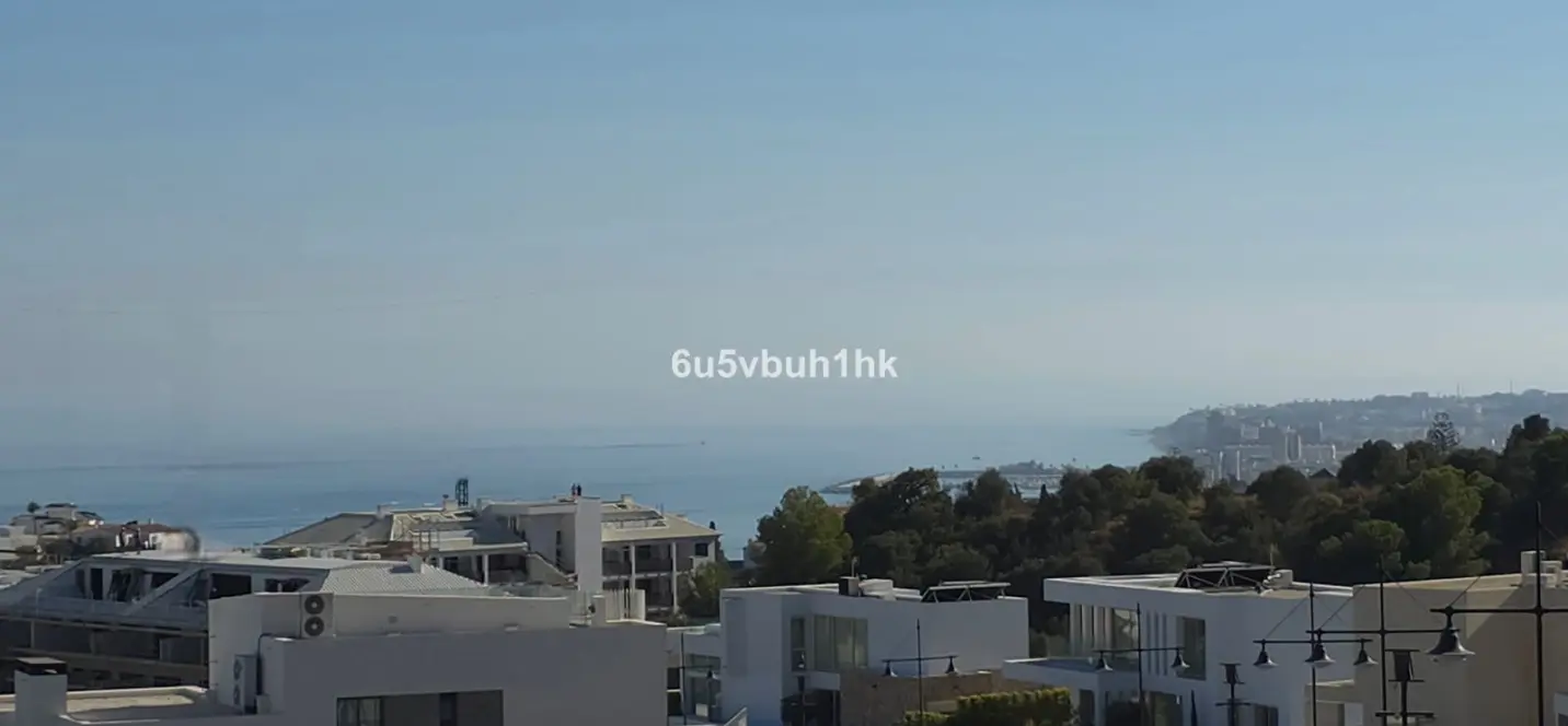 Sale of ground floor apartment in Fuengirola 2
