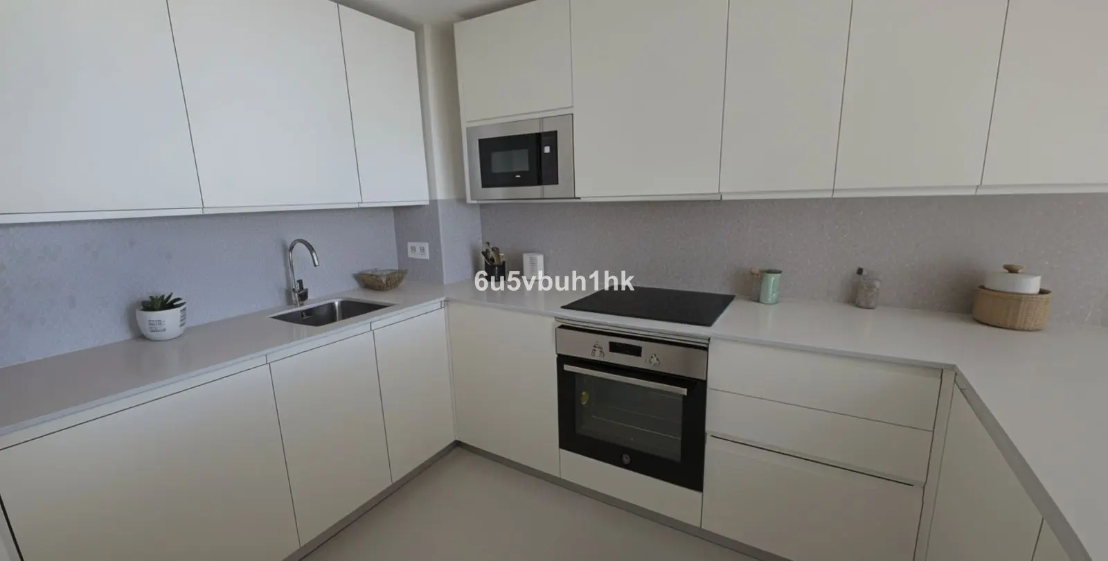 Sale of ground floor apartment in Fuengirola 6