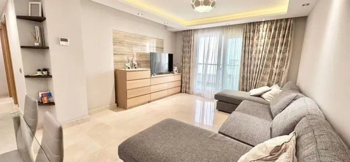 Venta de apartamento en planta media en San Pedro de Alcántara 1