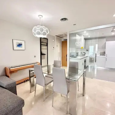 Venta de apartamento en planta media en San Pedro de Alcántara