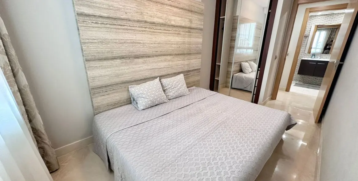 Venta de apartamento en planta media en San Pedro de Alcántara 11