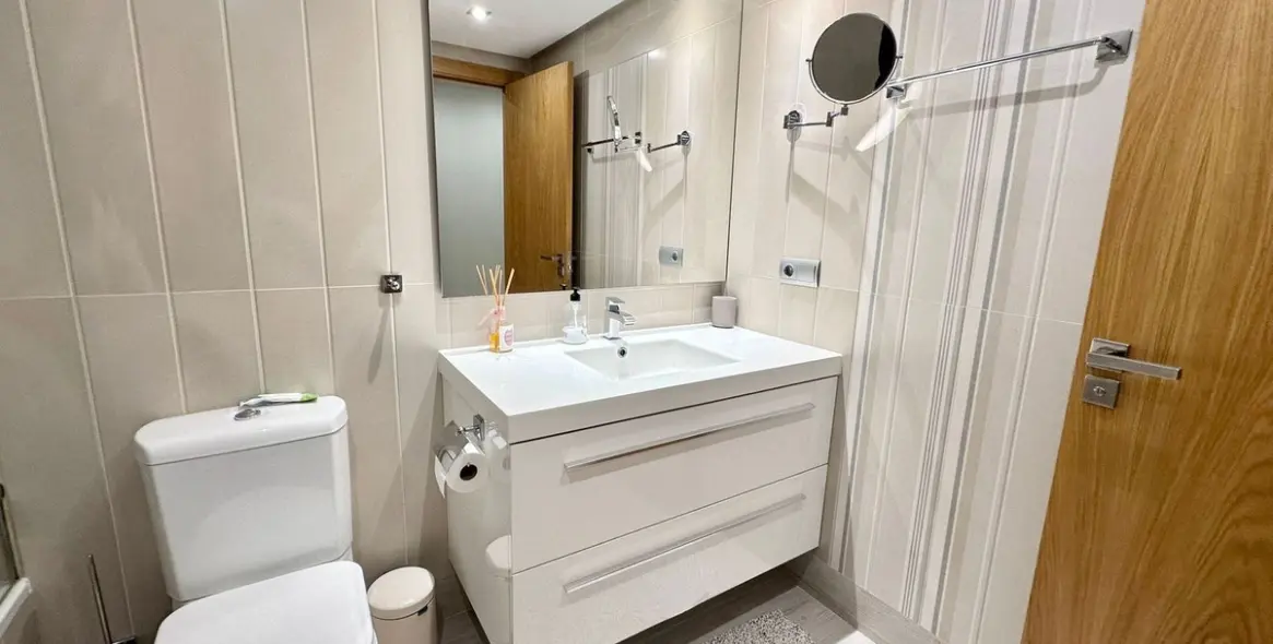 Venta de apartamento en planta media en San Pedro de Alcántara 13