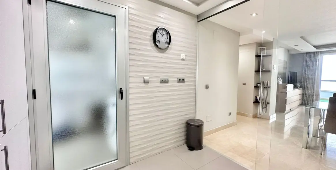 Venta de apartamento en planta media en San Pedro de Alcántara 15