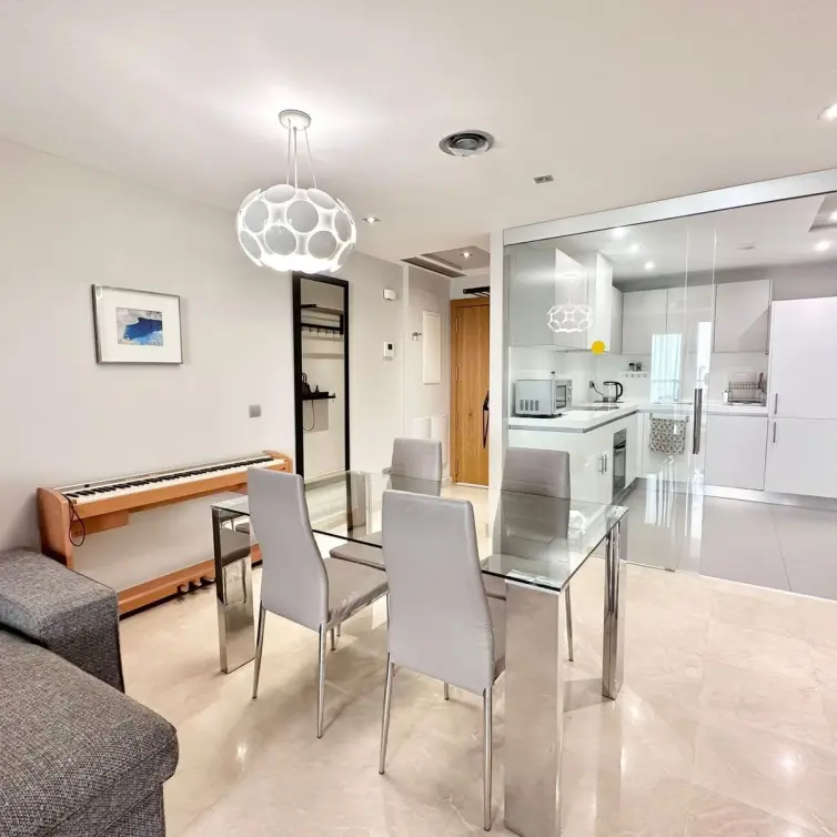 Sale of middle floor apartment in San Pedro de Alcántara