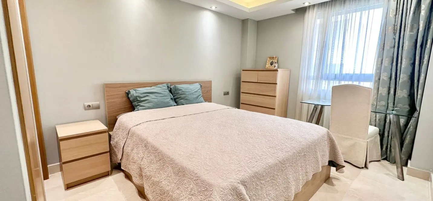Sale of middle floor apartment in San Pedro de Alcántara 3