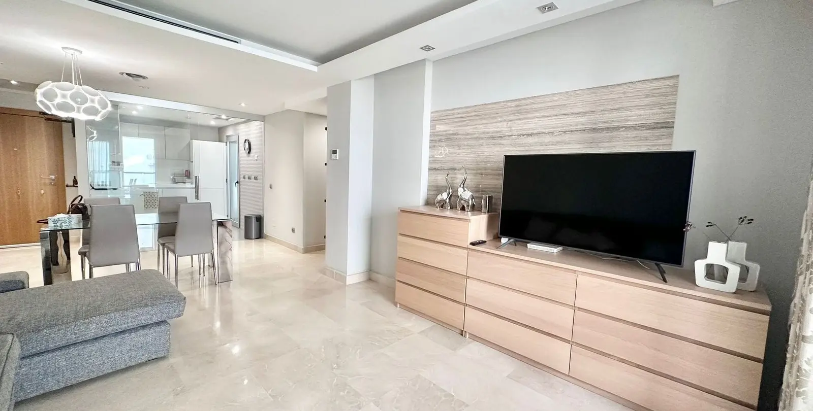 Sale of middle floor apartment in San Pedro de Alcántara 6