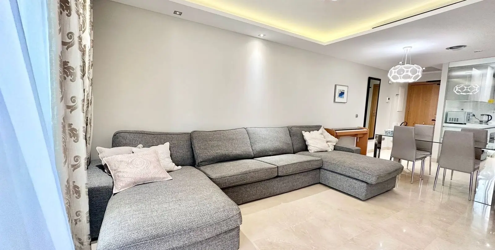 Sale of middle floor apartment in San Pedro de Alcántara 14
