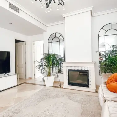 Venta de apartamento en planta baja en Puerto Banús