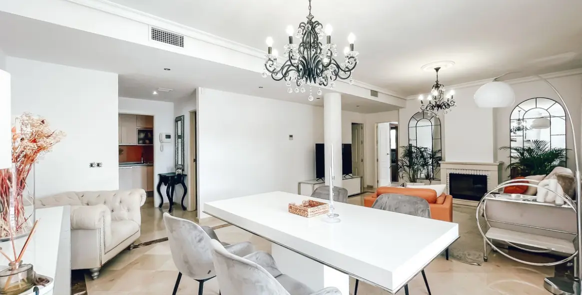 Venta de apartamento en planta baja en Puerto Banús 7