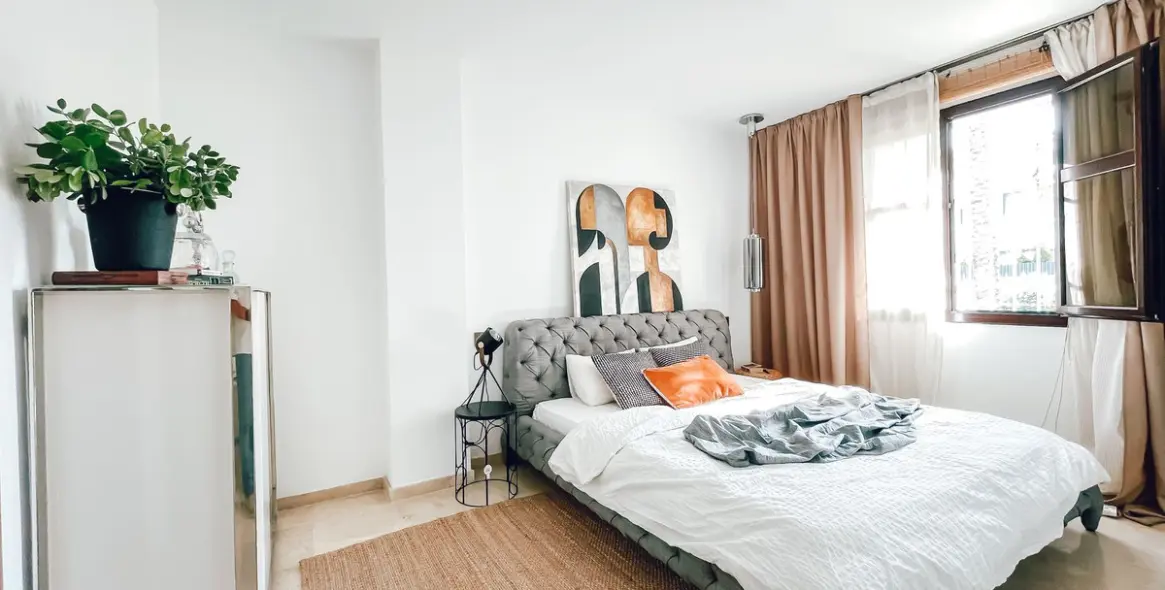 Venta de apartamento en planta baja en Puerto Banús 10