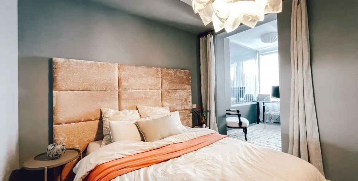 Venta de apartamento en planta baja en Puerto Banús 16