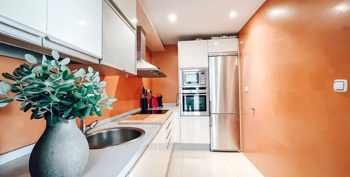 Venta de apartamento en planta baja en Puerto Banús 22