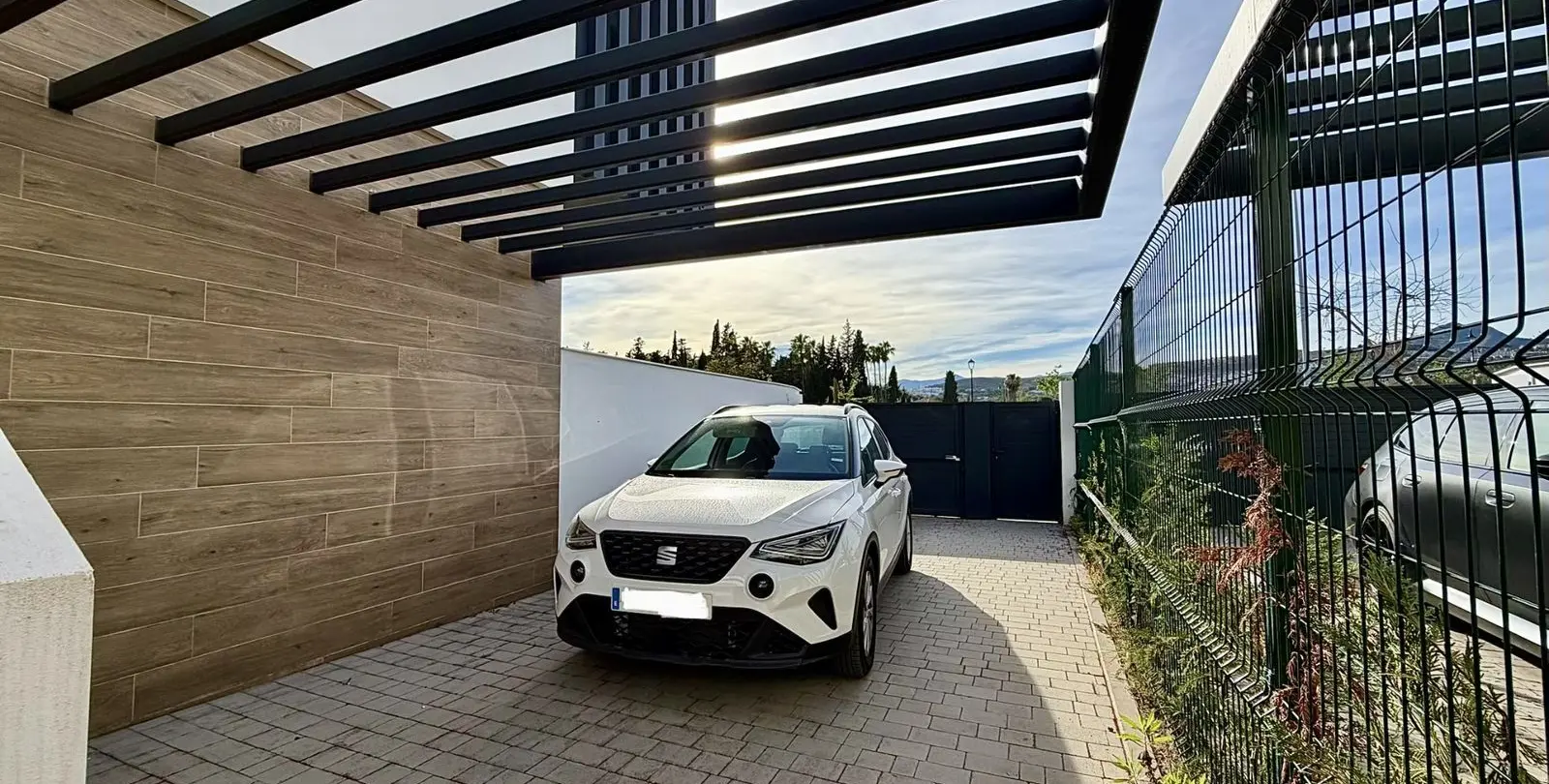 Продажа дома на две семьи в Atalaya 4