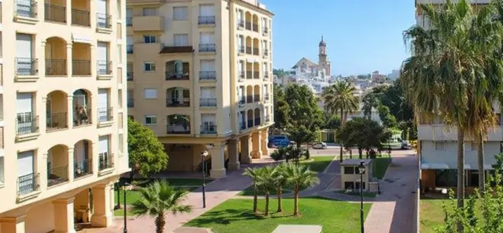 Продажа пентхауса в Estepona 1