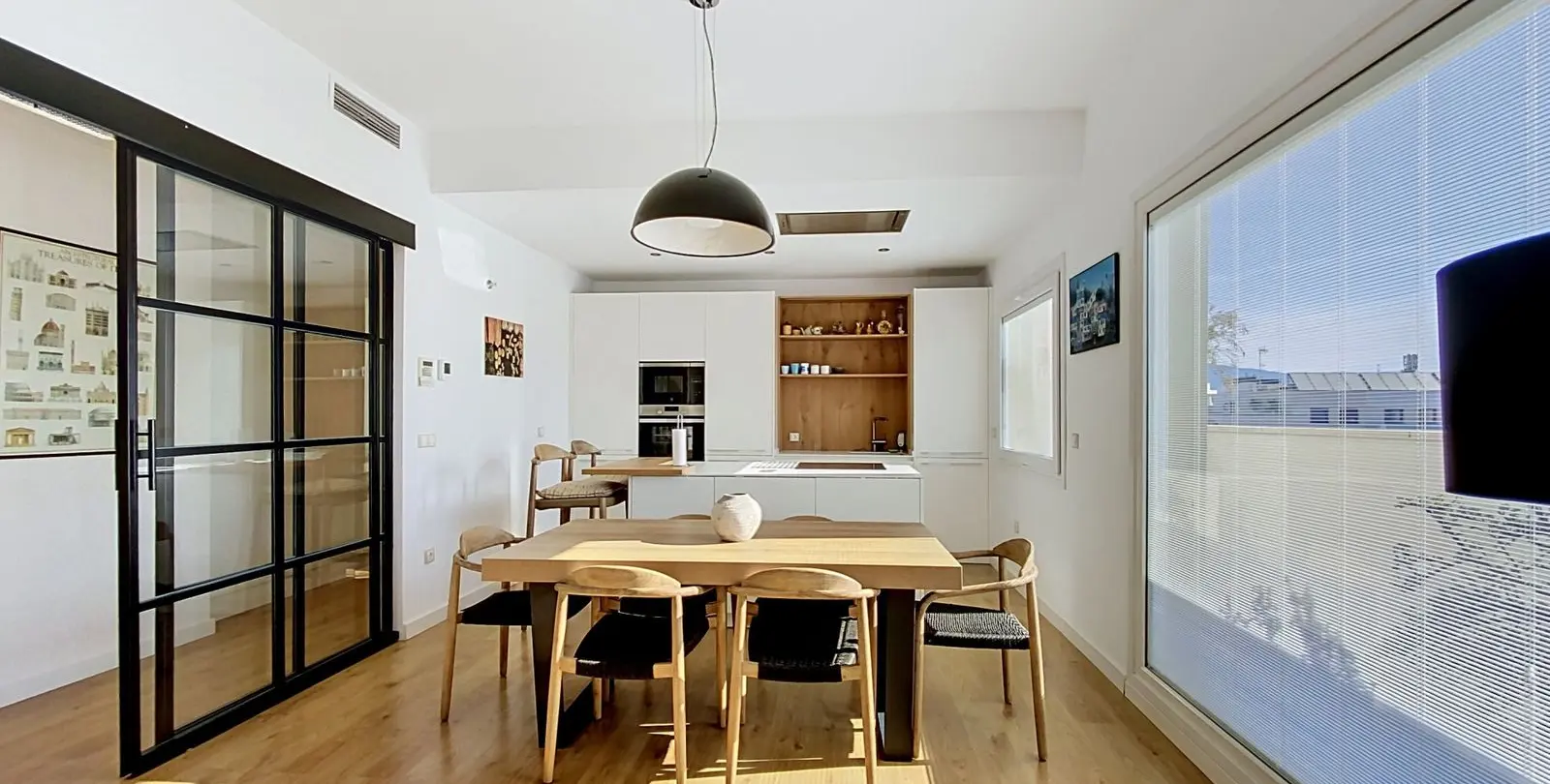 Sale of penthouse in Estepona 10