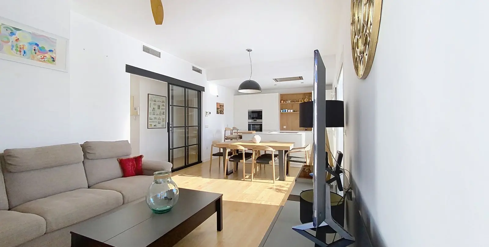 Sale of penthouse in Estepona 16