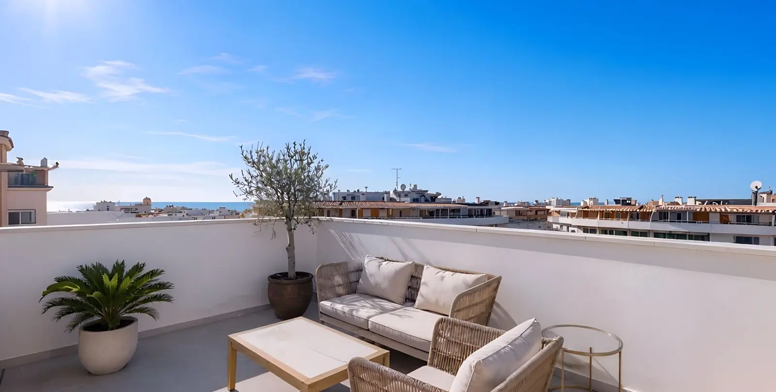 Sale of penthouse in Estepona 22