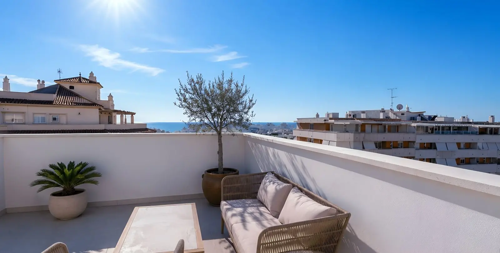 Sale of penthouse in Estepona 23