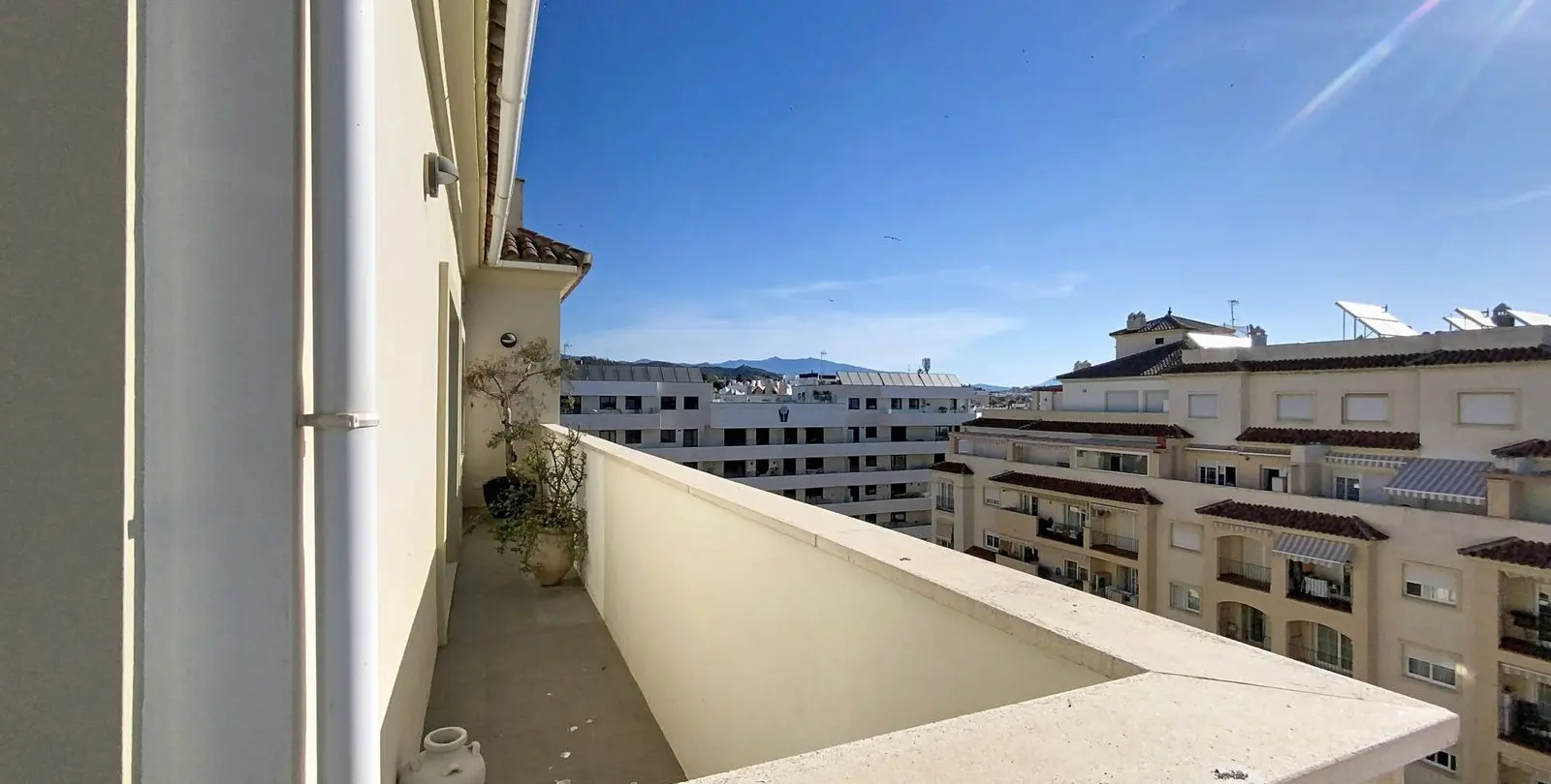 Sale of penthouse in Estepona 26