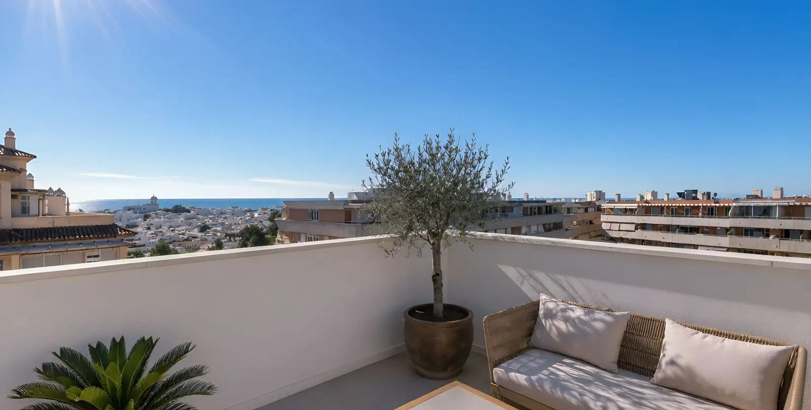 Sale of penthouse in Estepona 28