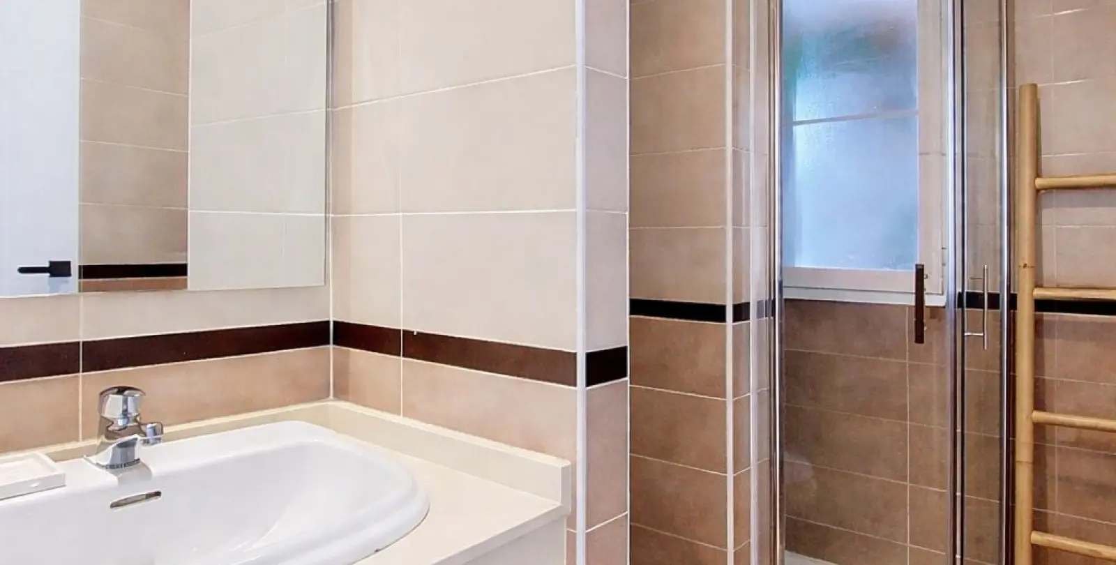 Sale of penthouse in Estepona 45