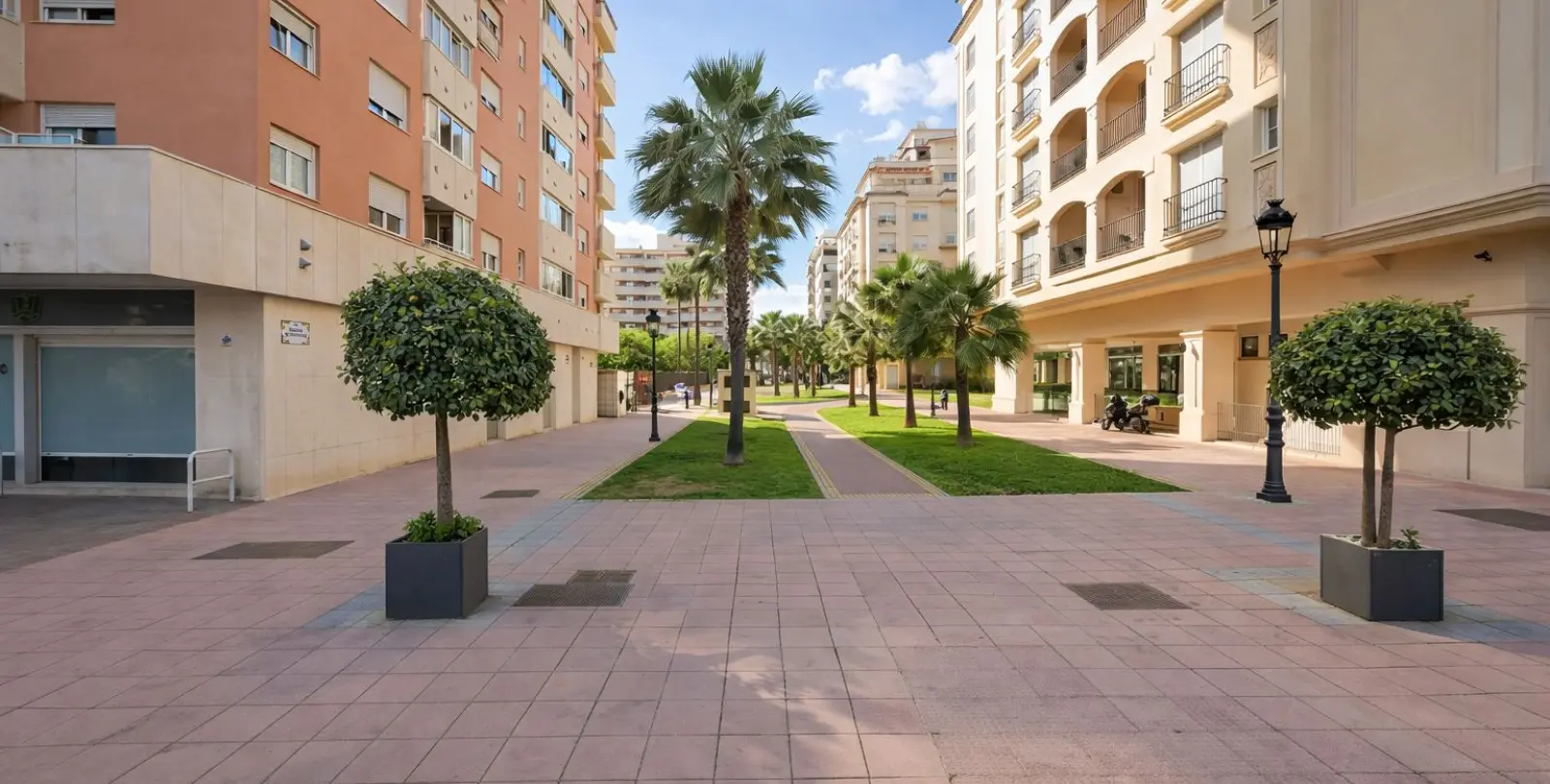 Sale of penthouse in Estepona 52