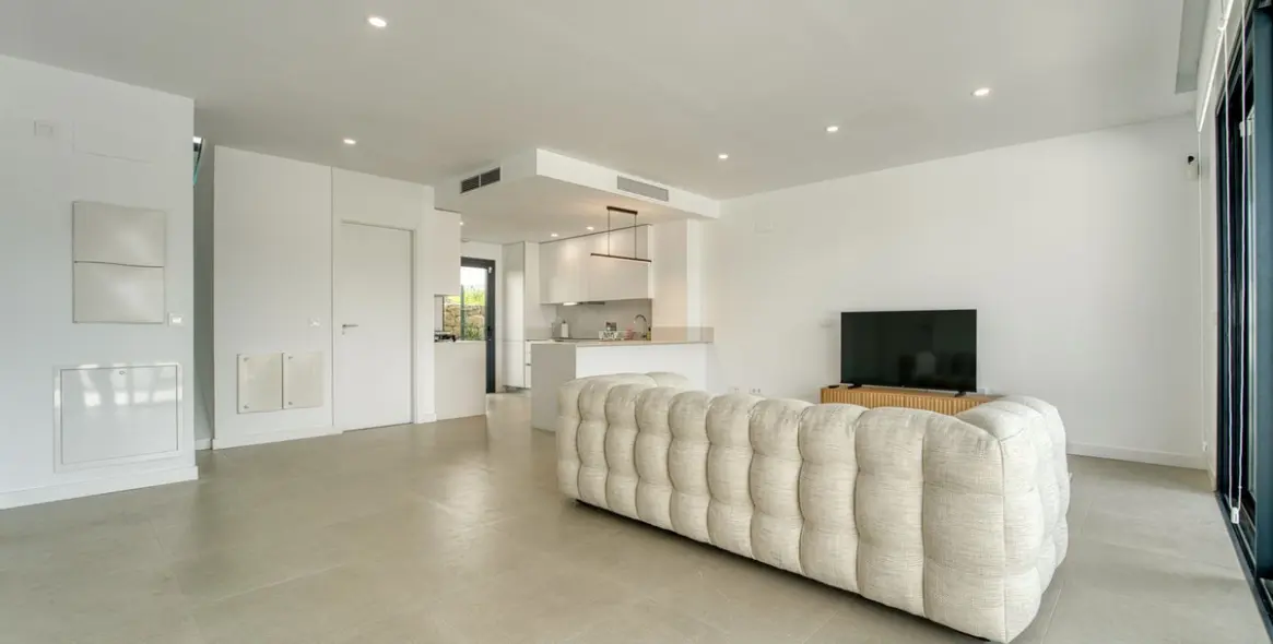 Sale of townhouse in Atalaya 2