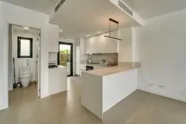 Image 4 thumb