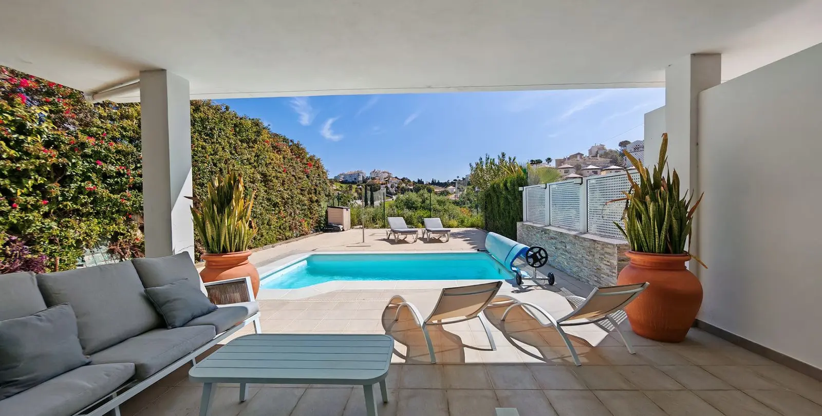 Продажа дома на две семьи в Riviera del Sol 2