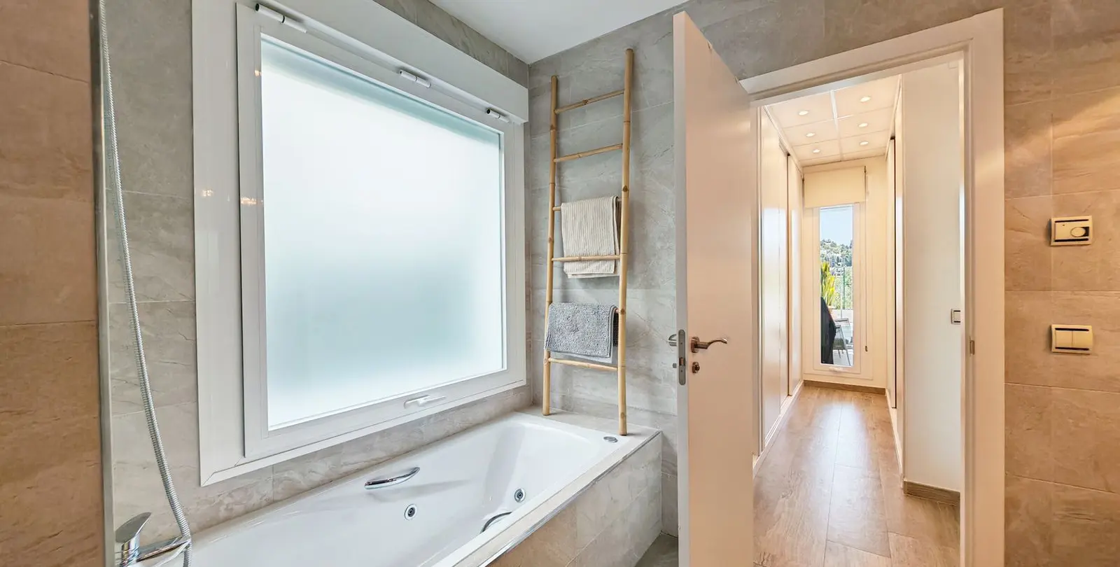 Продажа дома на две семьи в Riviera del Sol 22