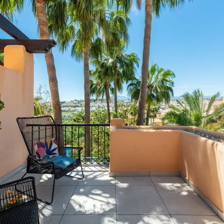 Sale of penthouse duplex in Atalaya