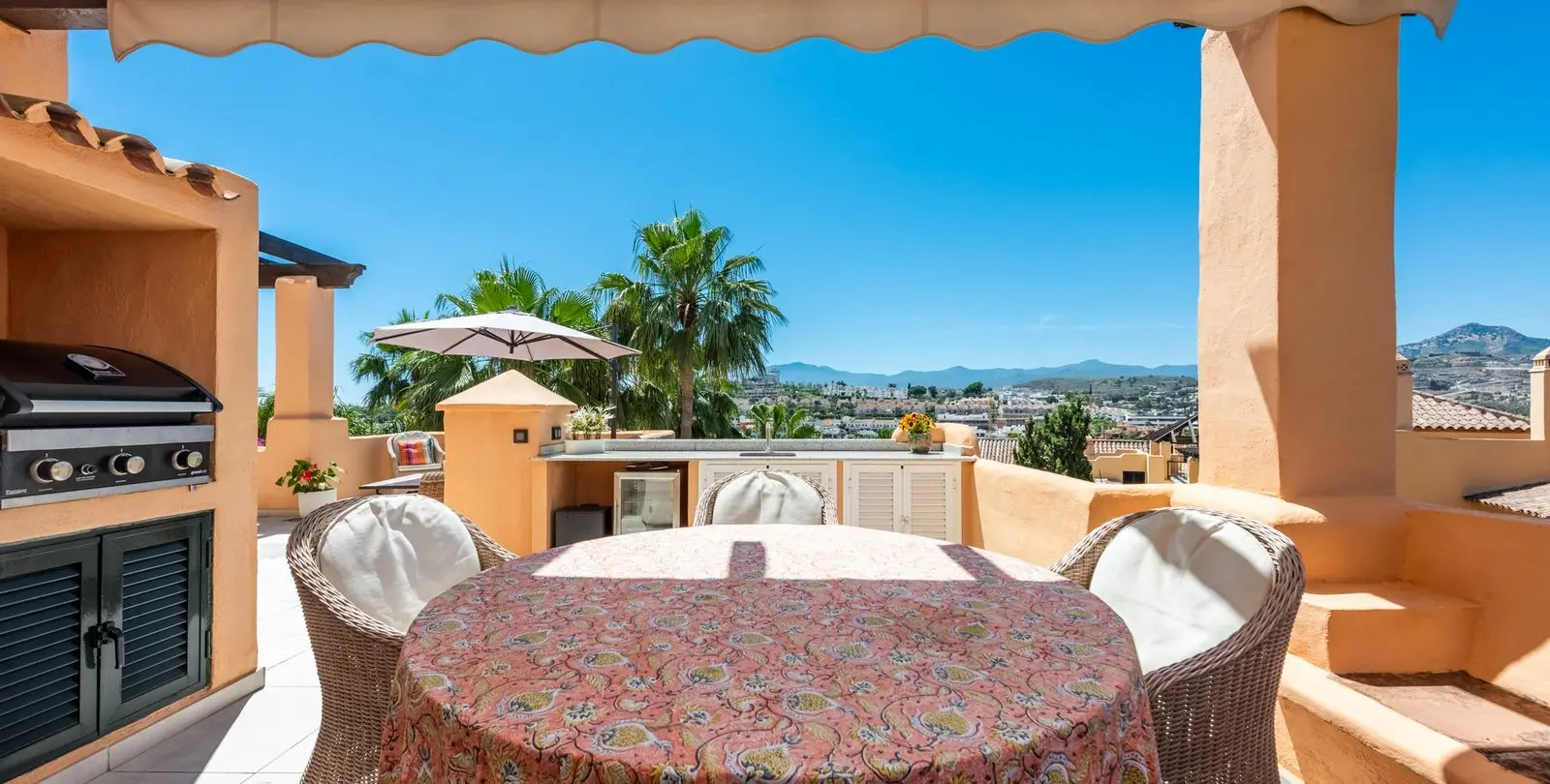Sale of penthouse duplex in Atalaya 6