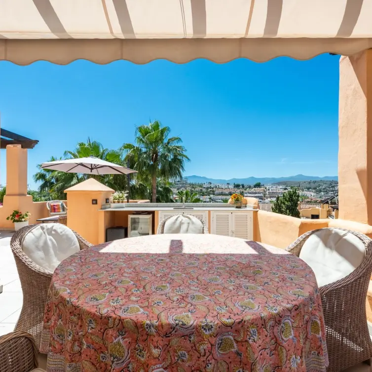 Sale of penthouse duplex in Atalaya