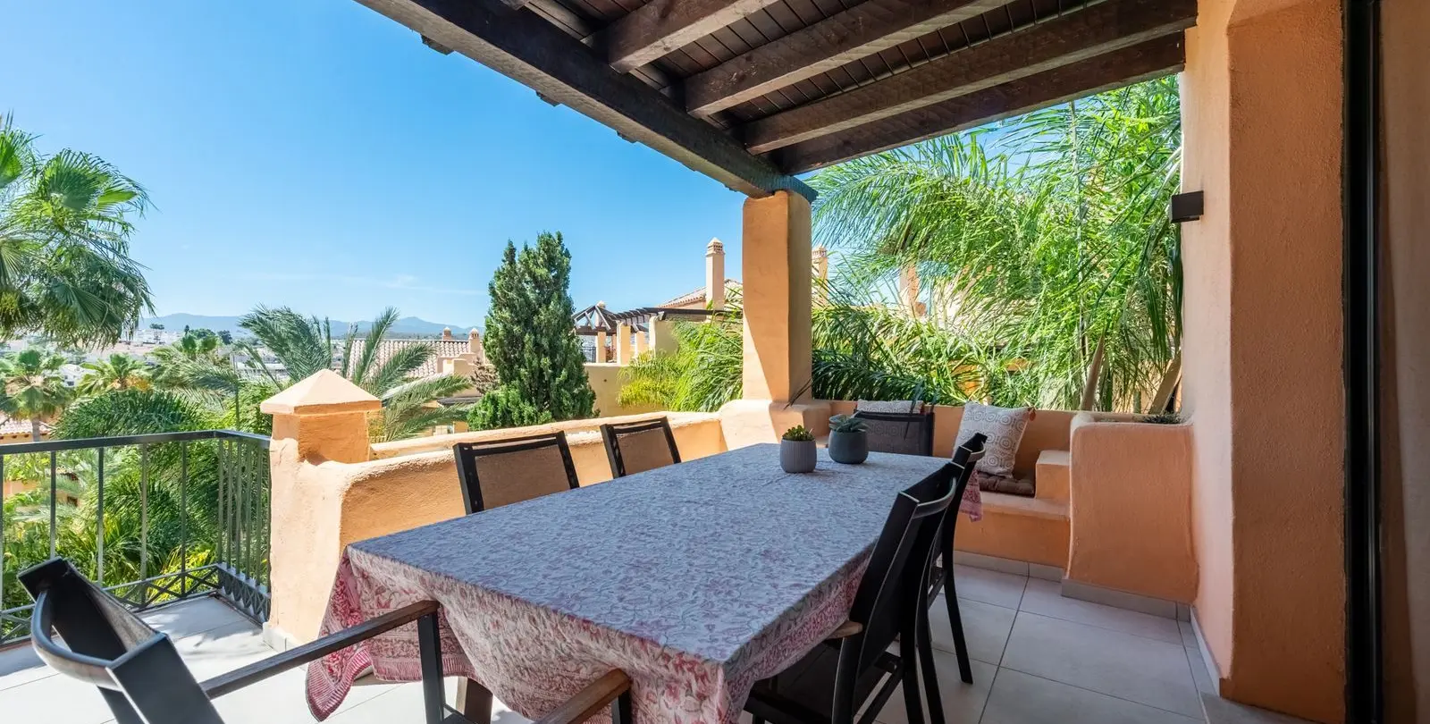 Sale of penthouse duplex in Atalaya 8