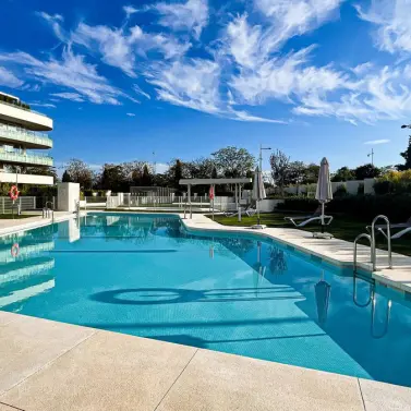 Sale of middle floor apartment in San Pedro de Alcántara