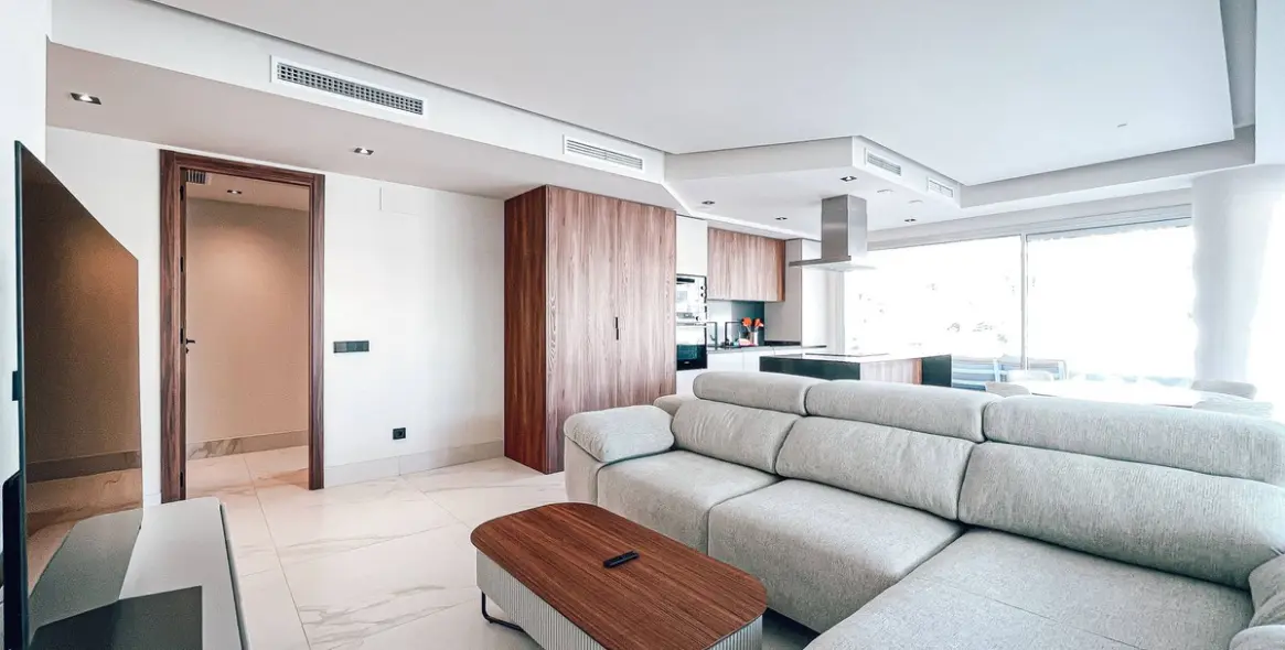 Sale of middle floor apartment in San Pedro de Alcántara 10