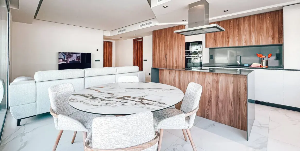 Sale of middle floor apartment in San Pedro de Alcántara 12