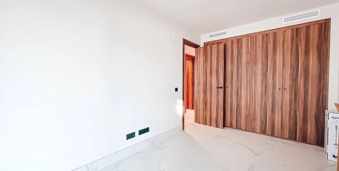 Sale of middle floor apartment in San Pedro de Alcántara 21
