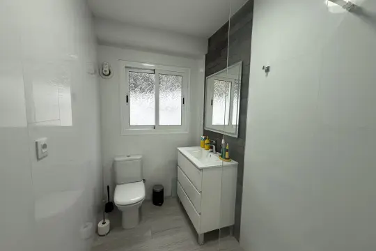 Image 4 thumb