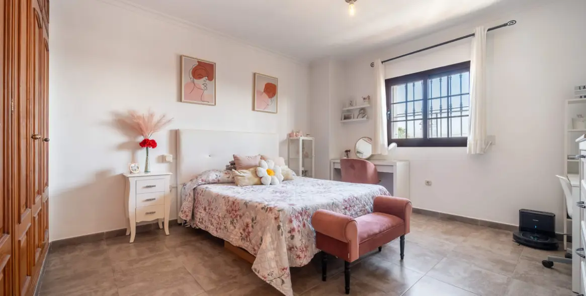 Venta de casa pareada en Estepona 9