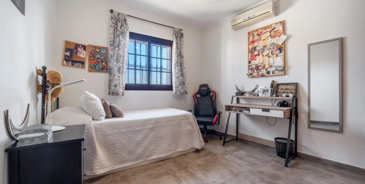 Venta de casa pareada en Estepona 16