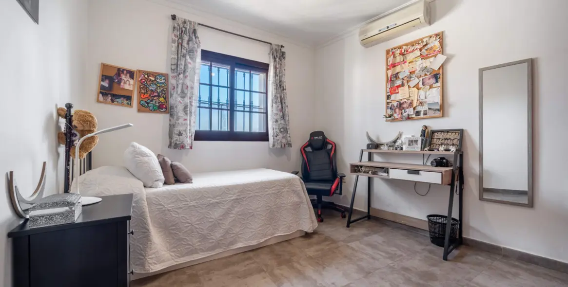 Venta de casa pareada en Estepona 17