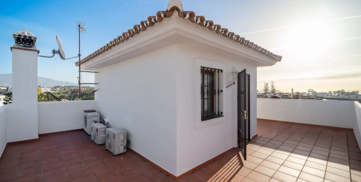 Venta de casa pareada en Estepona 60